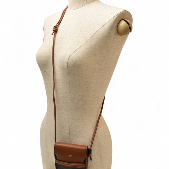 CELINE Brown 2C Shoulder Bag - Picture 10 of 11